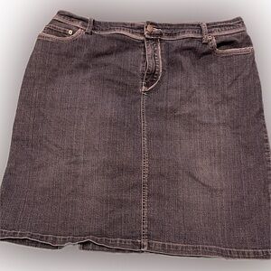 Venezia size 20 women’s short skirt